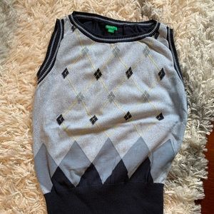 Sweater vest
